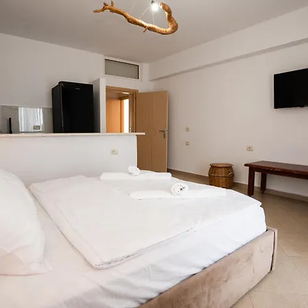 Sea Pearl * Sarandë